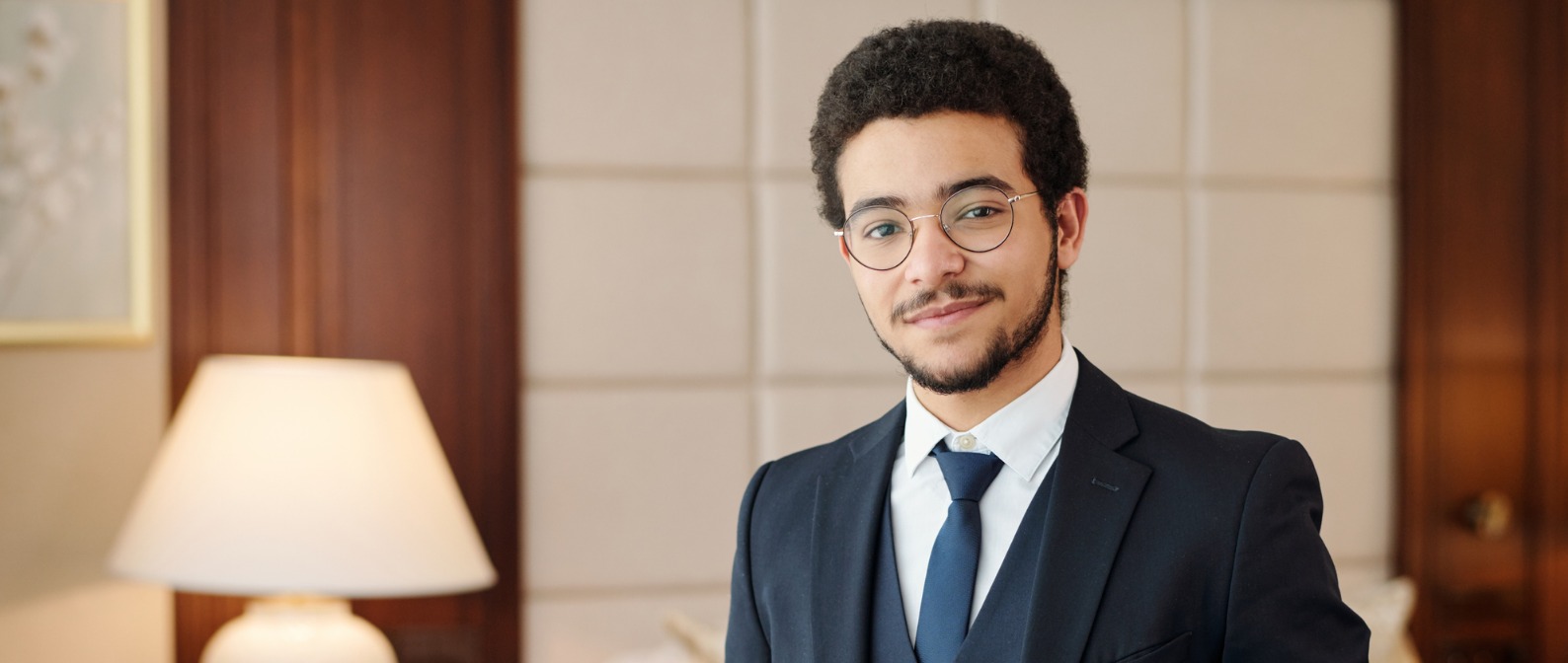 Diploma of Hospitality Management (SIT50422)